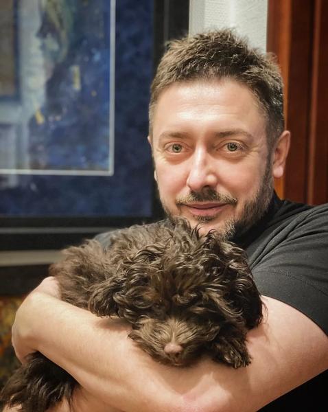 Алексей Суханов выехал из Украины и преждевременно вернулся: почему ведущий не афишировал поездку и как ему удалось пересечь границу