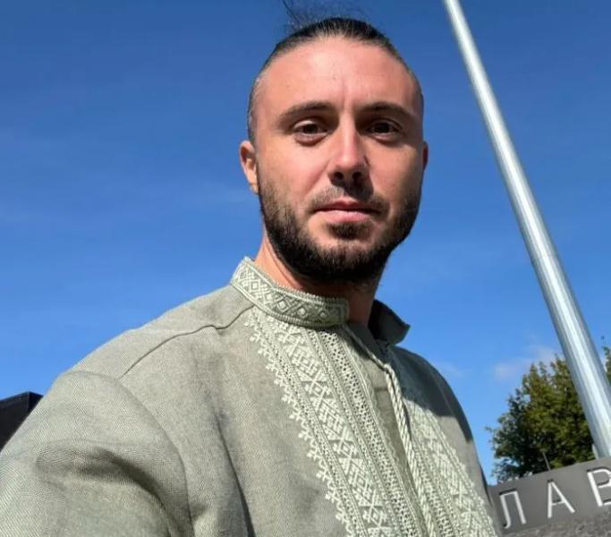 Бронированные окна и противопожарные двери. Тарас Тополя рассказал, как восстанавливает разрушенную квартиру без помощи государства