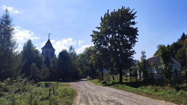 Майдан: колись процвітаюче село на Львівщині, нині ніби застигло у часі (фоторепортаж) Майдан: колись процвітаюче село на Львівщині, нині ніби застигло у часі (фоторепортаж)