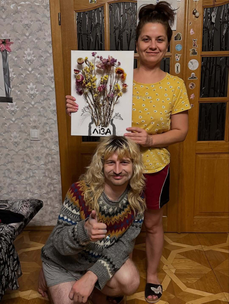 26-летний комик Данил Повар, который зарабатывает до $7000 в месяц, объяснил, почему живет с мамой