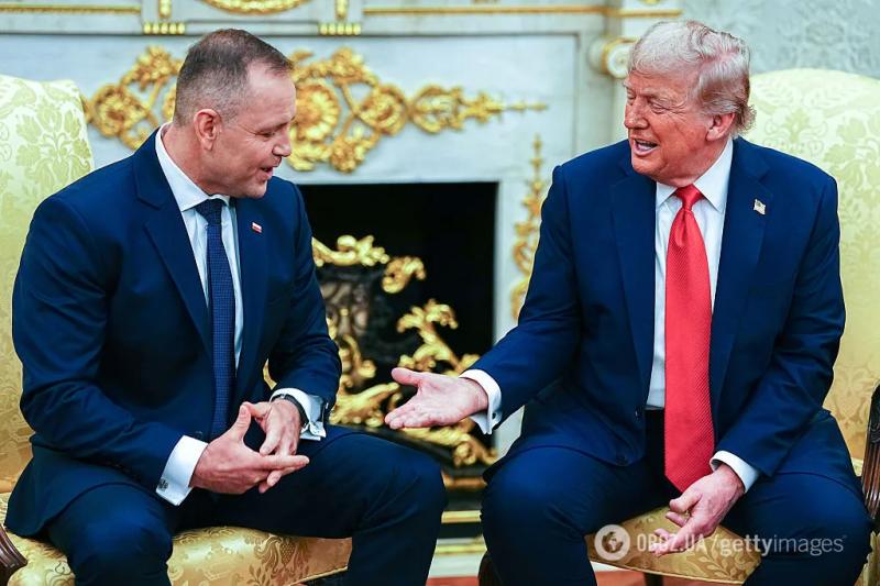 Трампа, который высмеивал Зеленского из-за костюма, настигла карма: почему теперь смеются над ним самим