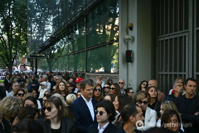 Очередь поклонников и трогательные речи: в Милане прощаются с легендарным кутюрье Джорджо Армани
