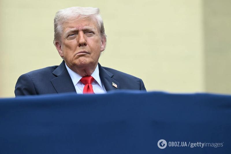 "Похоже на инсульт": новые фото Трампа вблизи вызвали беспокойство в США