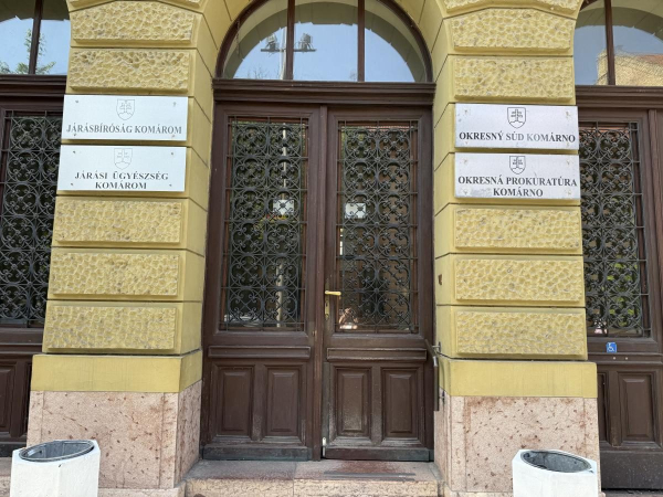 Комарно: затишне містечко на кордоні двох держав-сусідок України Комарно: затишне містечко на кордоні двох держав-сусідок України