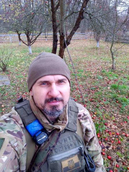Режиссер Олег Сенцов, которого незаконно судили в РФ, изменил свою работу на фронте: чем он теперь занимается