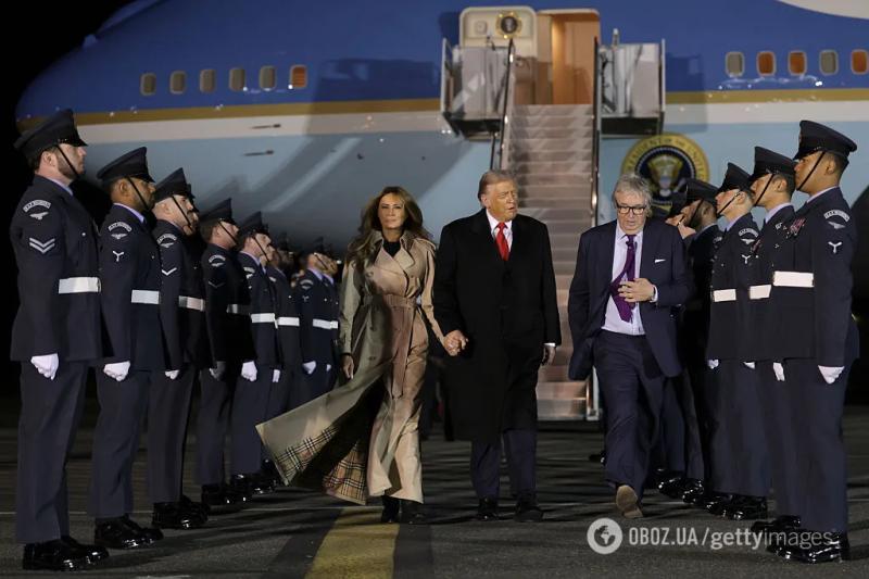 В сети подняли на смех Меланию Трамп, которая встретилась с королевской семьей в непрактичном образе: что с ним не так. Фото