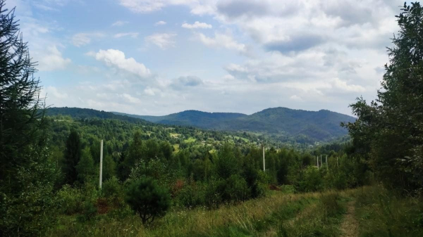 Ямельницькі скелі: блукаючи непрохідними стежками УПА Ямельницькі скелі: блукаючи непрохідними стежками УПА