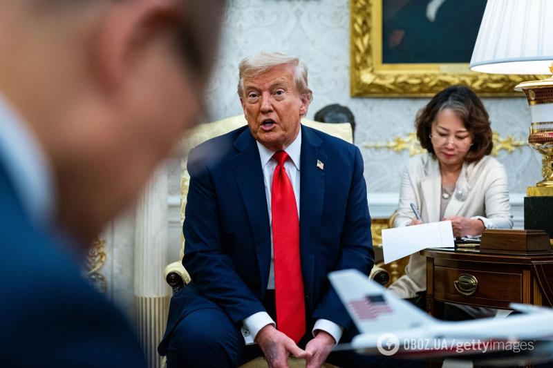 "Похоже на инсульт": новые фото Трампа вблизи вызвали беспокойство в США