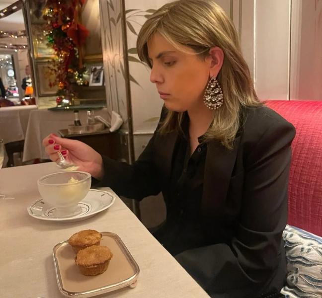 Пережила рак, но умерла от укуса насекомого: наследницу греческой династии миллионеров нашли мертвой в своей постели
