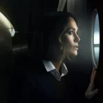 Где посмотреть фильм «Женщина из каюты №10", который набирает популярность среди украинцев