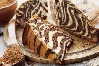 Как приготовить пирог «Зебра»: простой и вкусный классический десерт