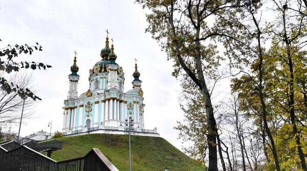 Яскраві фарби та мальовничі краєвиди: чим восени вражає Володимирська гірка у Києві (фото) Яскраві фарби та мальовничі краєвиди: чим восени вражає Володимирська гірка у Києві (фото)