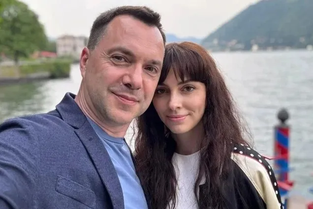 Арестович категорично ответил на вопрос о бывшей жене, которая подала на развод и "исчезла"