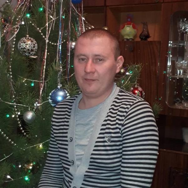 "Не хочется в это верить": на войне погиб звезда КВН Артем Стовпяцкий