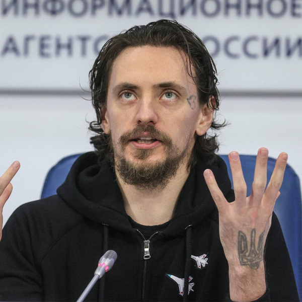 Танцовщика Полунина с татуировками Путина лишили гражданства Украины: почему его попытка "переобуться" закончилась позорным финалом