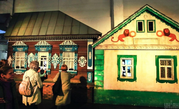 Ukraine WOW у Києві: як довго працюватиме виставка про українську спадщину (фоторепортаж) Ukraine WOW у Києві: як довго працюватиме виставка про українську спадщину (фоторепортаж)