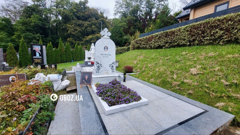 На памятнике Нины Матвиенко исправили грубую ошибку после резонанса, но есть нюанс. Эксклюзивные фото