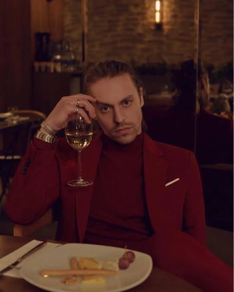 "Я с вами сердцем". Звезда "Великолепного века" обратился к россиянам на фоне кровопролития в Украине