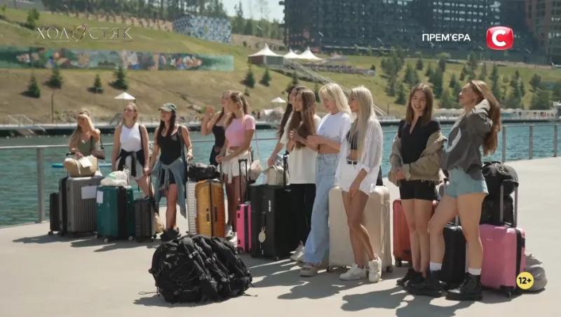 Первая драма и сложный поход: как проходит пятый выпуск "Холостяка 14" в Карпатах. Онлайн-трансляция