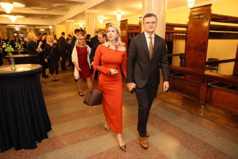 Светлана Павелецкая впервые засветила обручальное кольцо от Дмитрия Кулебы. Фото