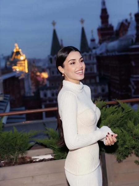 Могла выбрать любую страну, а поехала в РФ: звезда "Постучи в мою дверь" отпраздновала день рождения в Москве и стала посмешищем в Украине