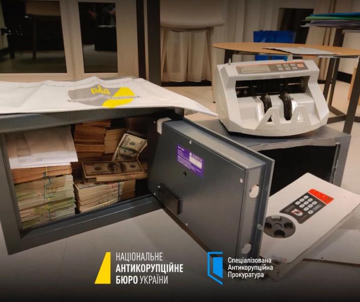 Дочь россиянки и "подружка" звезд-путинистов: что известно о жене скандального Миндича и где она может быть после побега мужа за границу