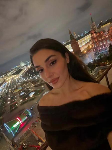 Могла выбрать любую страну, а поехала в РФ: звезда "Постучи в мою дверь" отпраздновала день рождения в Москве и стала посмешищем в Украине
