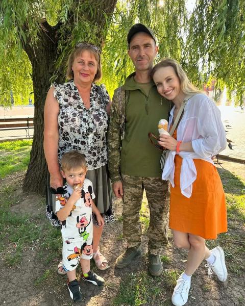 "Гулянки съедают гонорары". Анна Сагайдачная – о расточительстве некоторых мужчин-актеров, настоящей фамилии в паспорте и работе пекарем