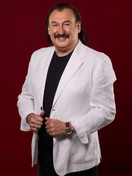 66-летний Степан Гига в тяжелом состоянии: что известно