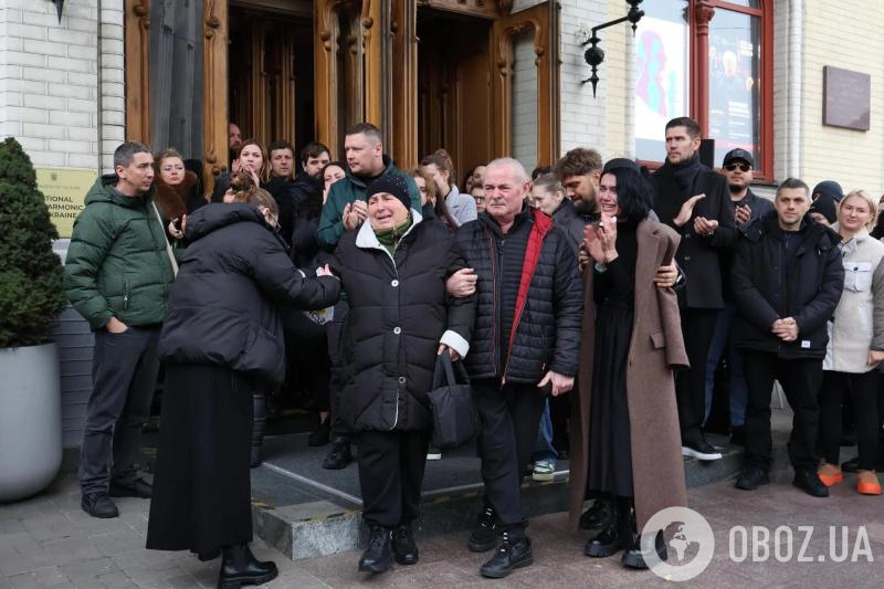 Мистический знак для любимой, сюрприз родителям и сообщение из больницы: жена, друзья и коллеги – о последних днях музыканта Михаила Клименко