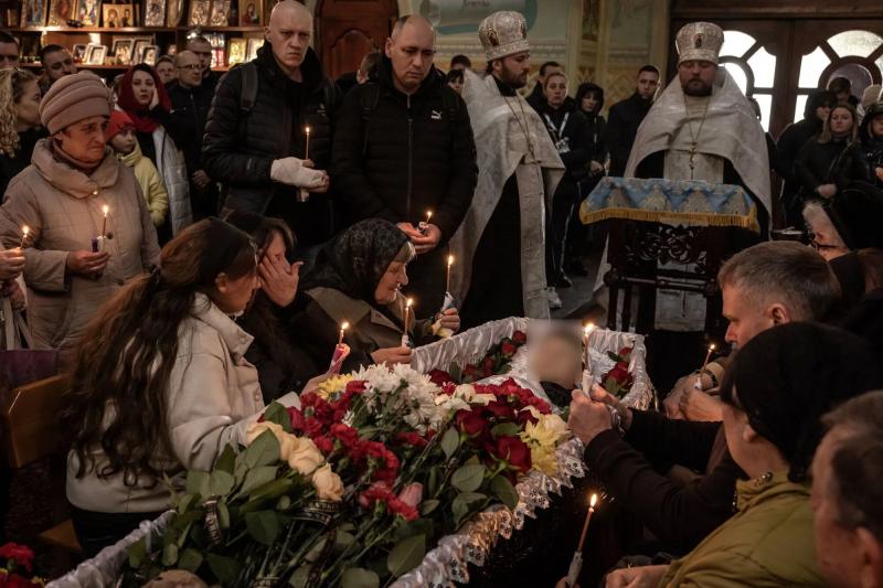 Фото, которые вошли в историю: The New York Times показал самые сильные кадры года из Украины, от которых мурашки по коже