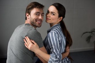 Как правильно помириться после ссоры: ошибки, которых стоит избегать