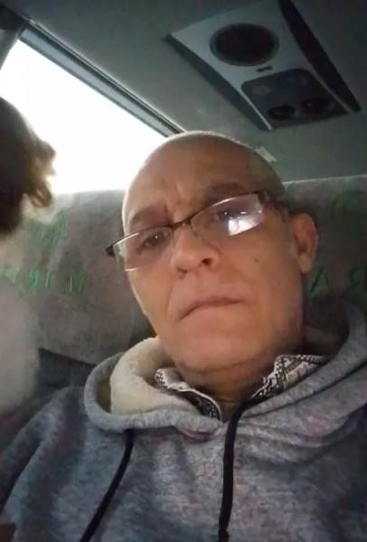 История об итальянце-путинисте Рокко, который ехал автобусом в Украину, стала мемом: подхватили даже крупные бизнесы