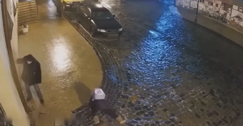 Как сложилась судьба девочки, которая отчаянно покоряла ледяной Андреевский спуск, и почему она больше не живет в Украине