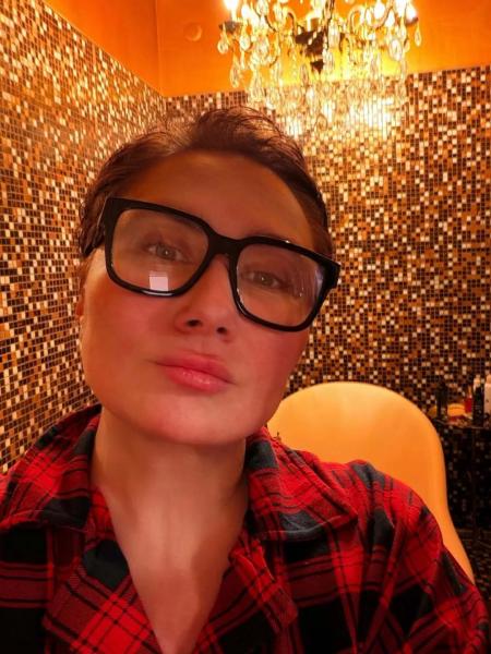 51-летняя Алена Мозговая в новом году кардинально сменила имидж и получила множество комплиментов. Фото