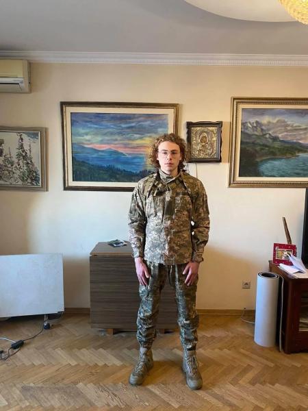 "Рвался на фронт с первых дней". Зять Степана Хмары раскрыл подробности призыва в ВСУ 23-летнего сына легендарного диссидента