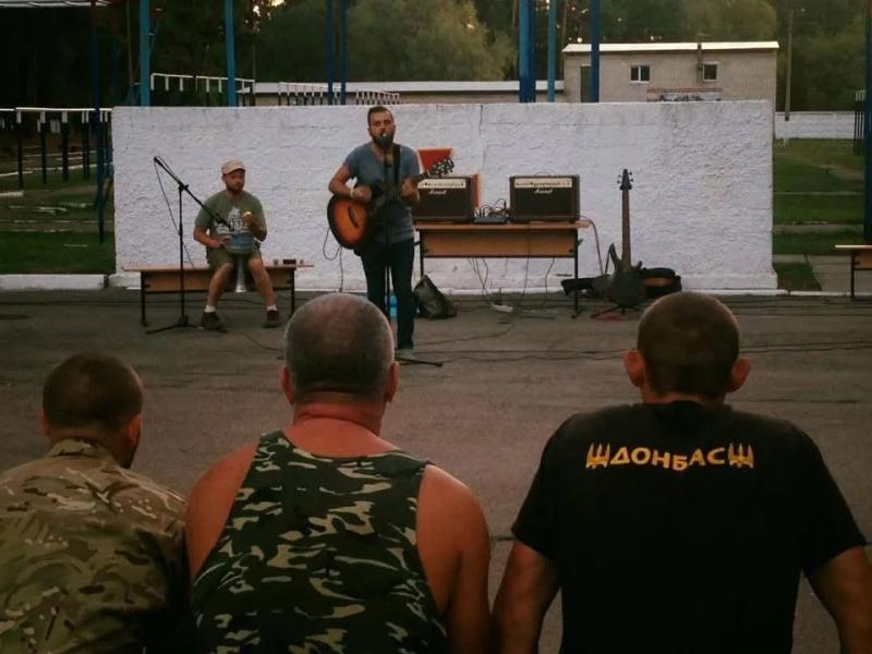 "Без Обмежень" празднуют 27-летие: группа поделилась эксклюзивными архивными фото