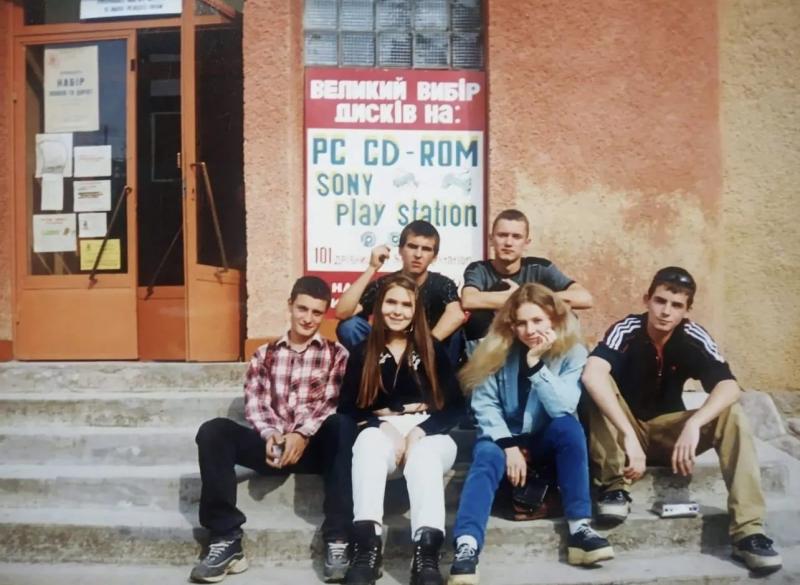 "Без Обмежень" празднуют 27-летие: группа поделилась эксклюзивными архивными фото