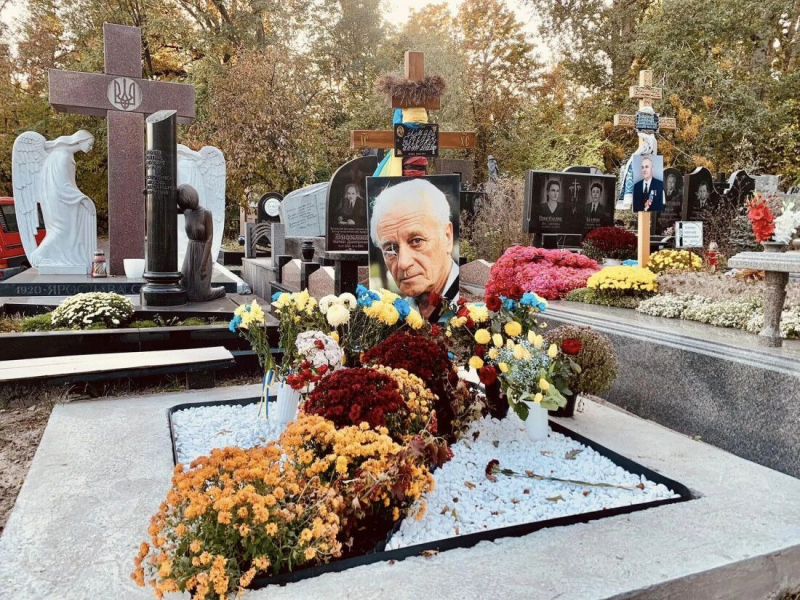"Раньше русский в Торонто не слышали". Василий Попадюк – о зажиточных украинцах на социалке в Канаде, тестя Степана Хмару и страхи Василия Зинкевича