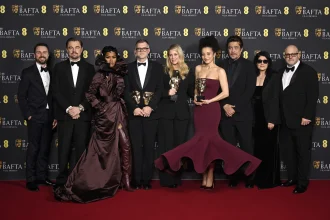 В Лондоне объявлены победители BAFTA 2026: кто увёз золотые маски