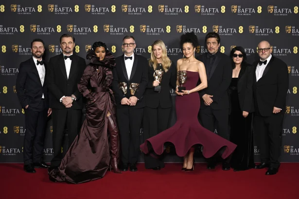 В Лондоне объявлены победители BAFTA 2026: кто увёз золотые маски