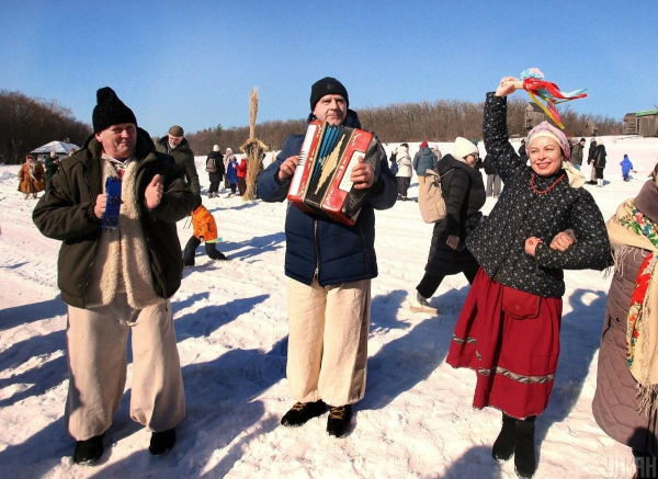 Спалення символа зими і танці: як у Пирогові святкували Масницю 2026 (фоторепортаж) Спалення символа зими і танці: як у Пирогові святкували Масницю 2026 (фоторепортаж)
