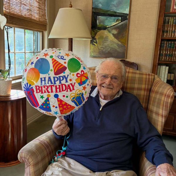"Старая гвардия" Голливуда: кто из легенд кино дожил почти до 100 лет и как они выглядят. Фото