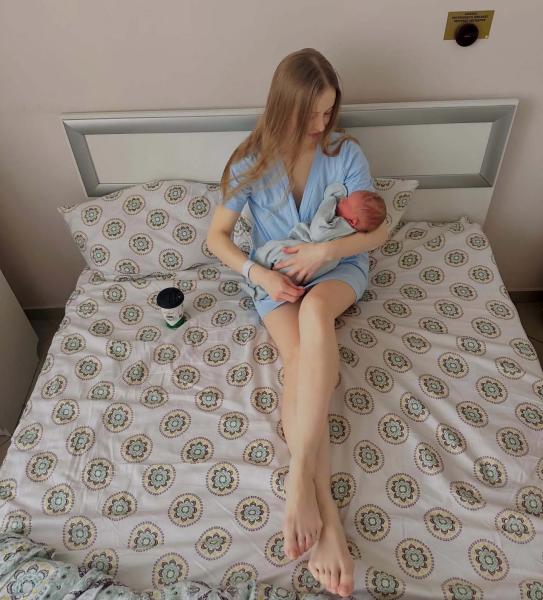 36-летняя актриса Анна Сагайдачная стала многодетной мамой: как выглядят все дети звезды "Крепостной"