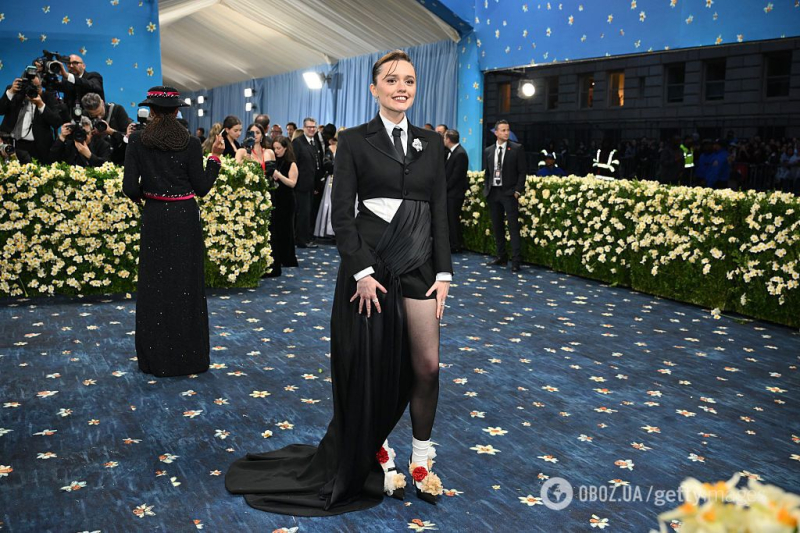 Без петрушки и селфи в туалете: самые странные запреты Met Gala и сколько стоит провести вечер среди самых известных звезд