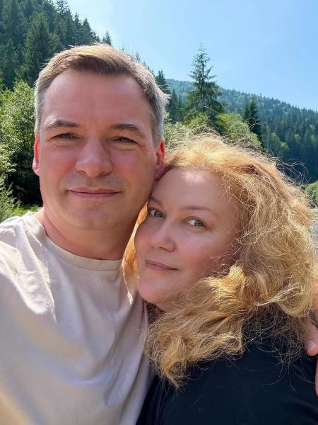 Актриса Леся Самаева, которая отпраздновала серебряную свадьбу, рассказала о неожиданном сюрпризе для любимого – известного актера