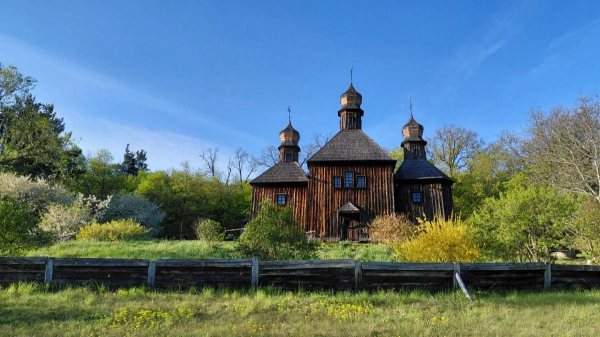 Садок вишневий коло хати: травень – ідеальний час завітати до музею в Пирогові (фоторепортаж) Садок вишневий коло хати: травень – ідеальний час завітати до музею в Пирогові (фоторепортаж)