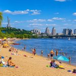 Где покупаться в Киеве 2026: список озер, пляжей, адреса и что открыто летом