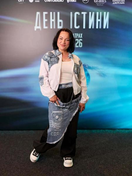"Сначала это произошло на сцене, а затем – в моей жизни". Виктория Билан – о закулисье развода, мистике и новом счастье в 47 лет
