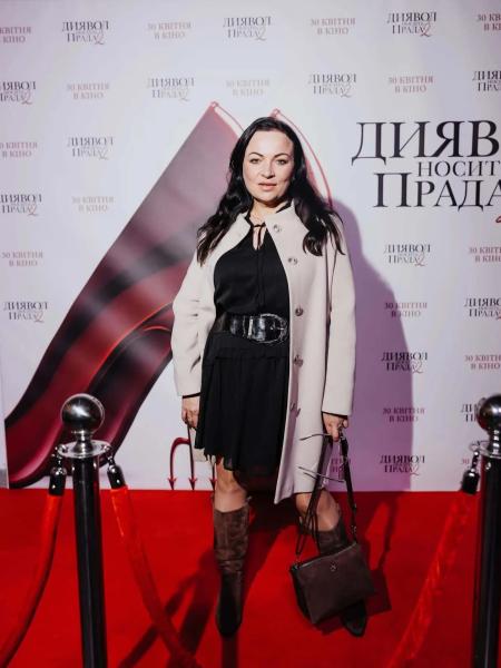 "Сначала это произошло на сцене, а затем – в моей жизни". Виктория Билан – о закулисье развода, мистике и новом счастье в 47 лет